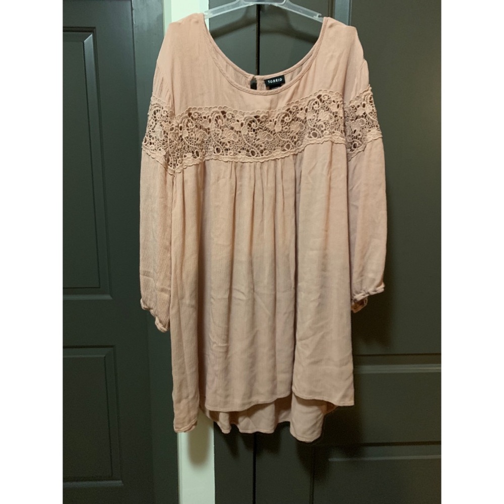 Torrid - Baby Pink Lace Top - Size 4